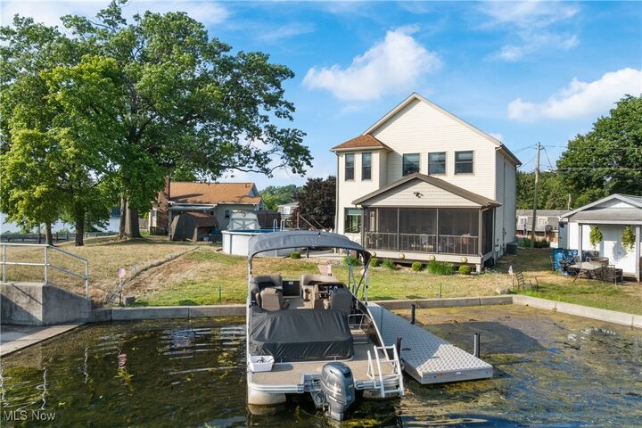 Property Photo: 576 Saunders Avenue OH 44319