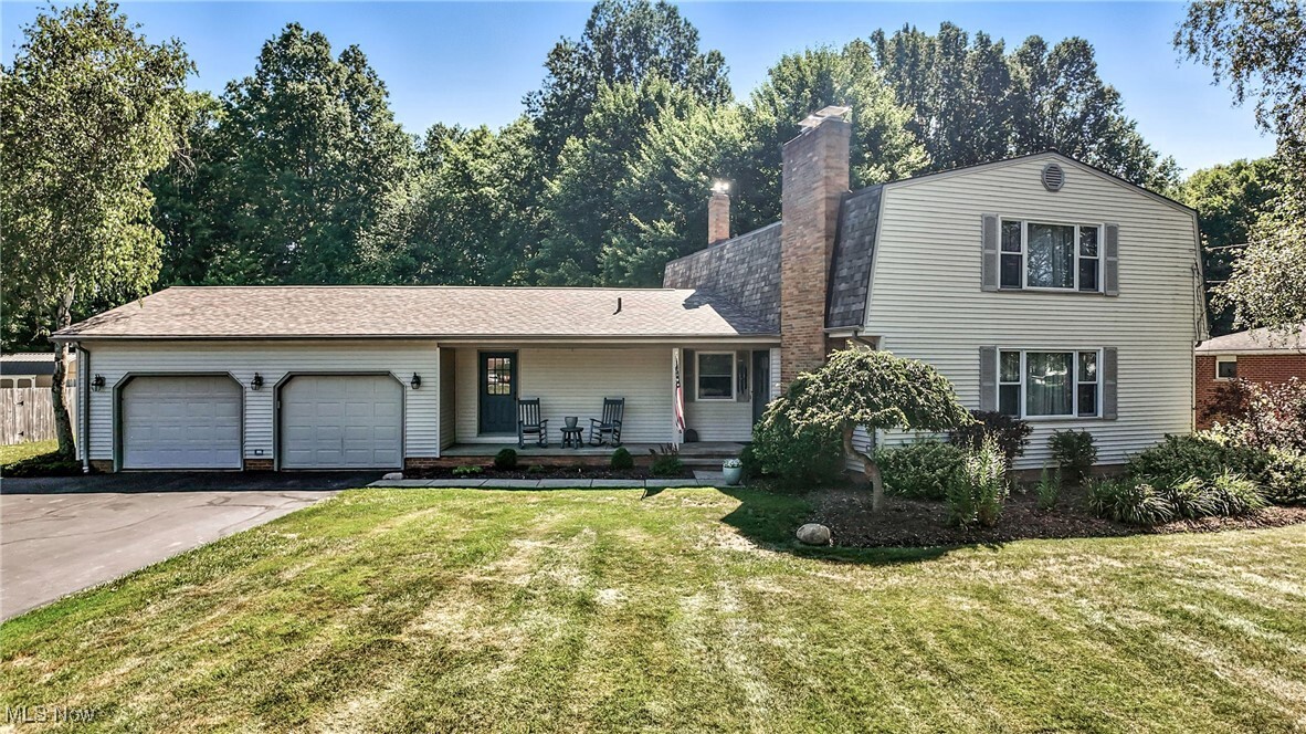 2212 Celestial Drive  Warren OH 44484 photo
