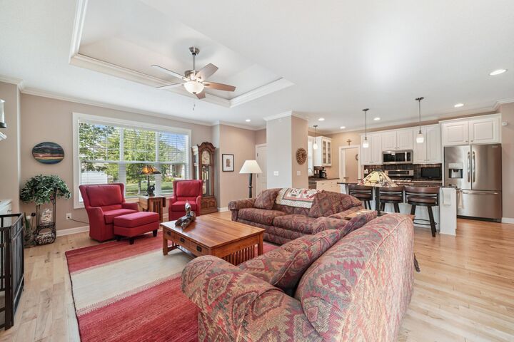 Property Photo:  1031 Anthony Way  MN 55386 