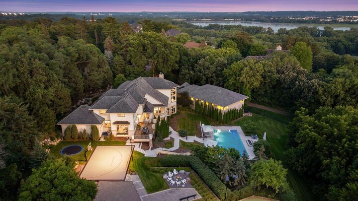 Property Photo: 11068 Bell Oaks Estate Road MN 55347