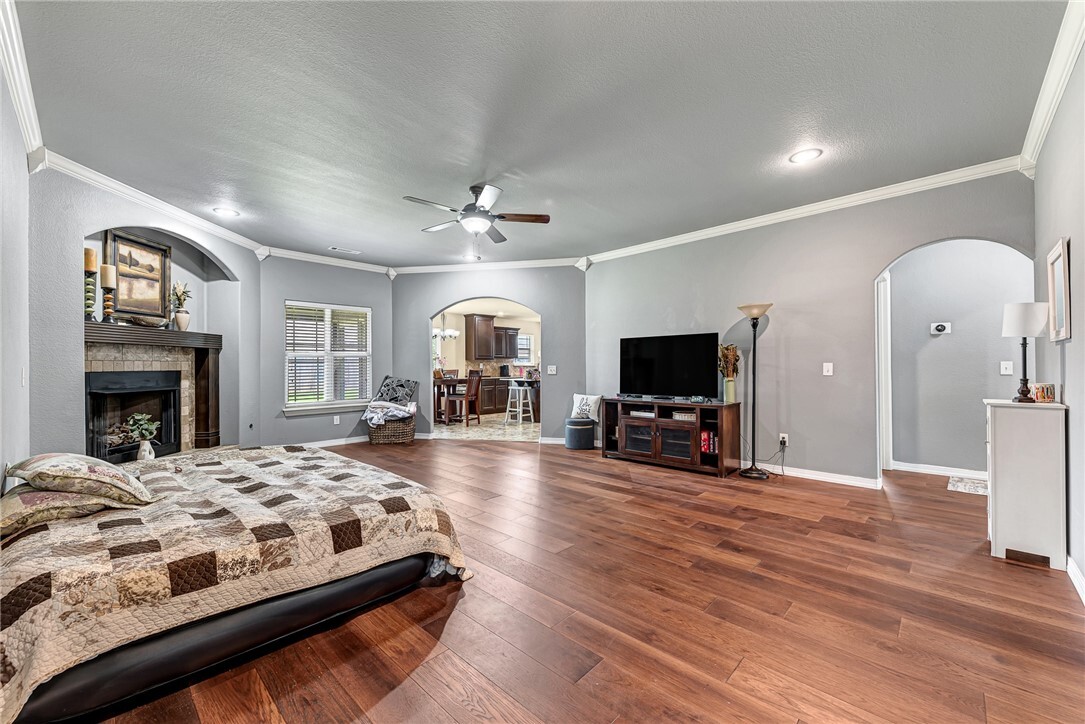 Property Photo: 2342 N Cornwall Avenue AR 72704