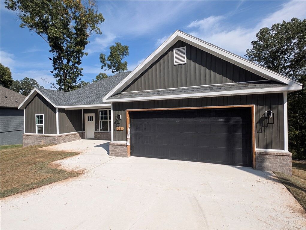 Property Photo: 73 Wandsworth Drive AR 72715
