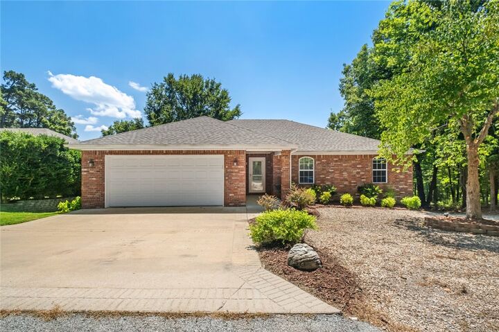 Property Photo:  99 Buckingham Drive  AR 72714 