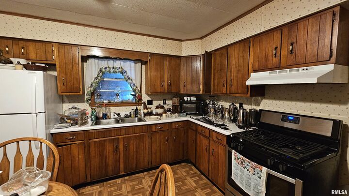 Property Photo:  708 N 20th Street  IL 62948 