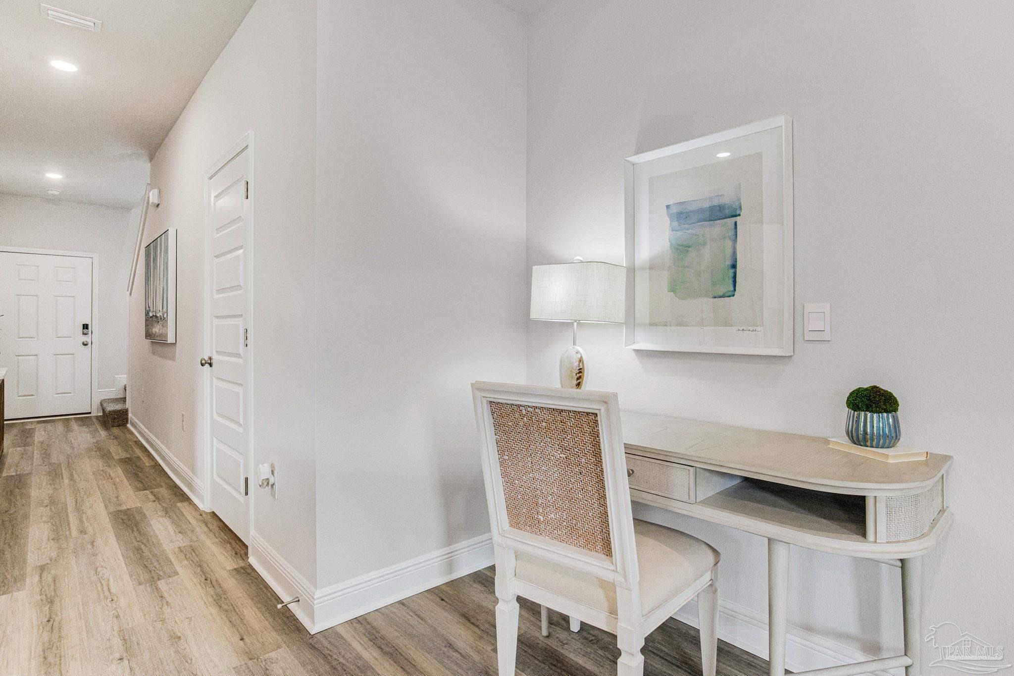Property Photo: 4001 Pendragon Cir FL 32583
