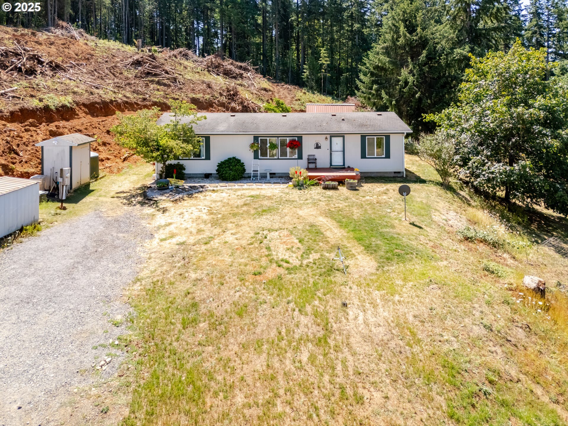 Property Photo: 41320 Keel Mountain North Dr OR 97355