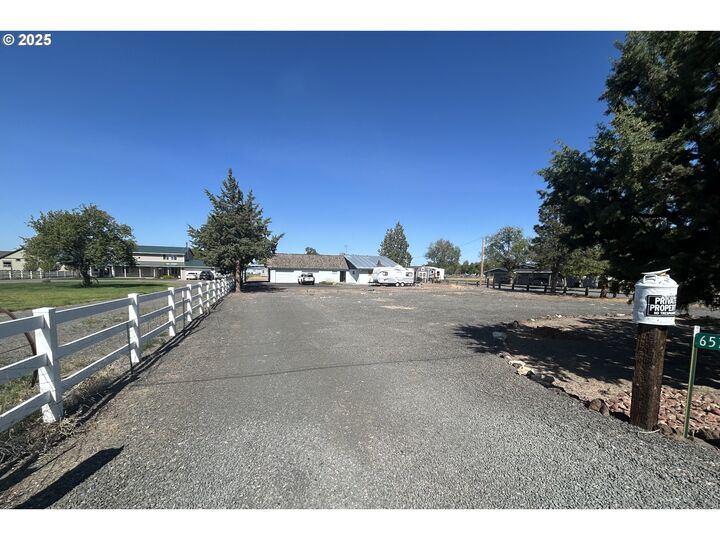 Property Photo: 6578 SW Frazier Dr OR 97734