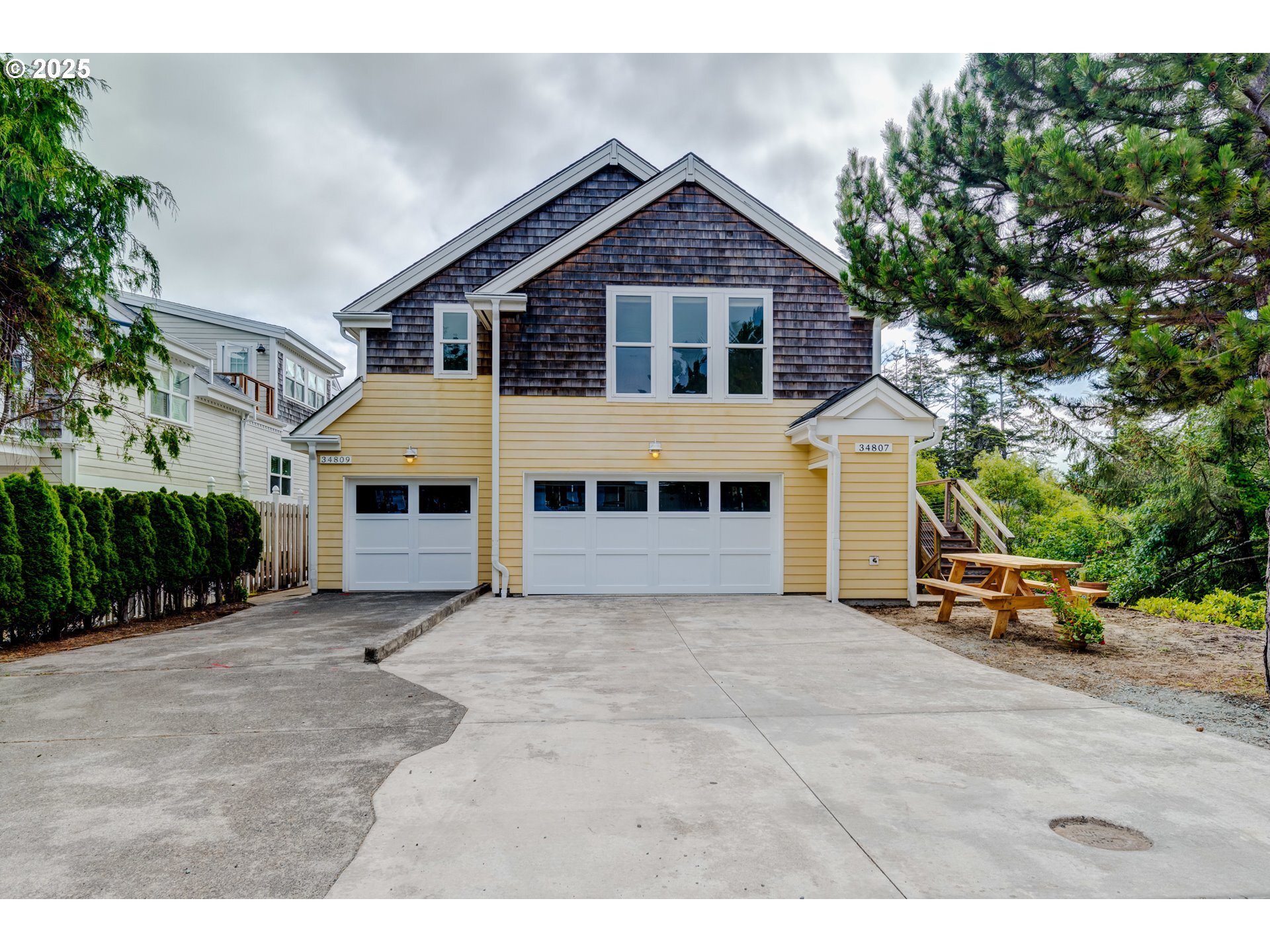 Property Photo: 34807 Necarney Blvd OR 97130