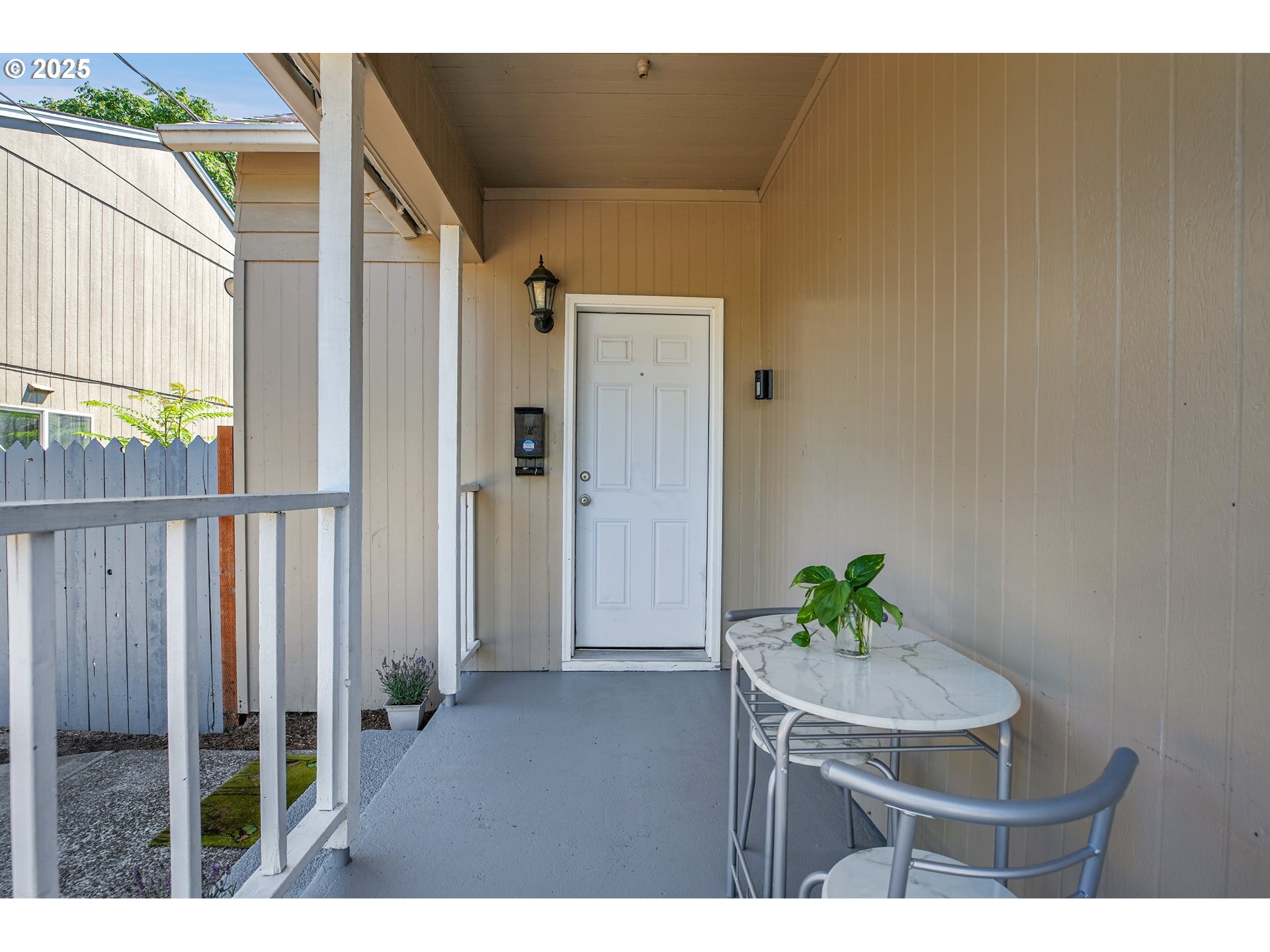 Property Photo: 6412 SE 83rd Ave OR 97266