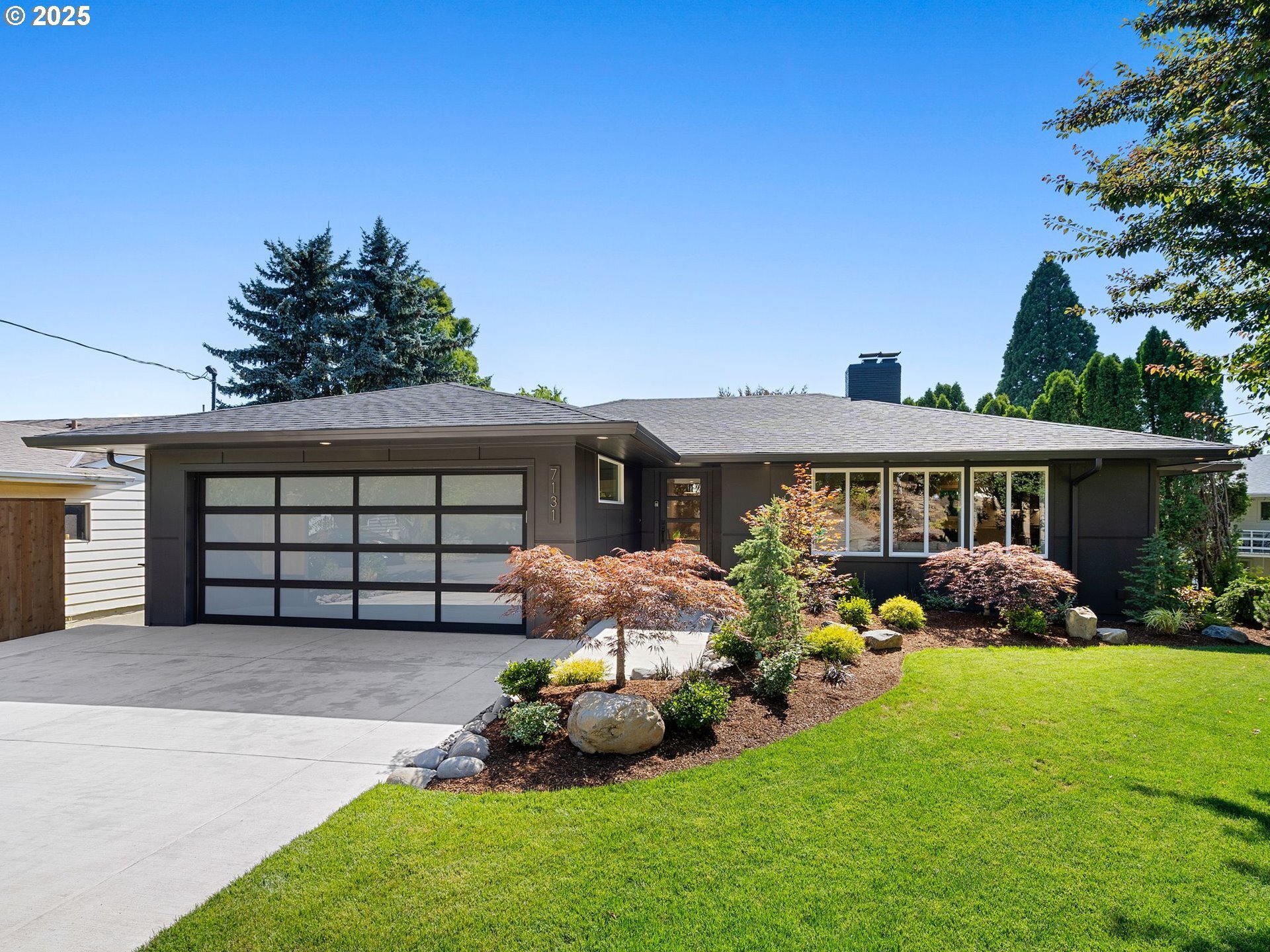 Property Photo: 7131 SW 12th Ave OR 97219
