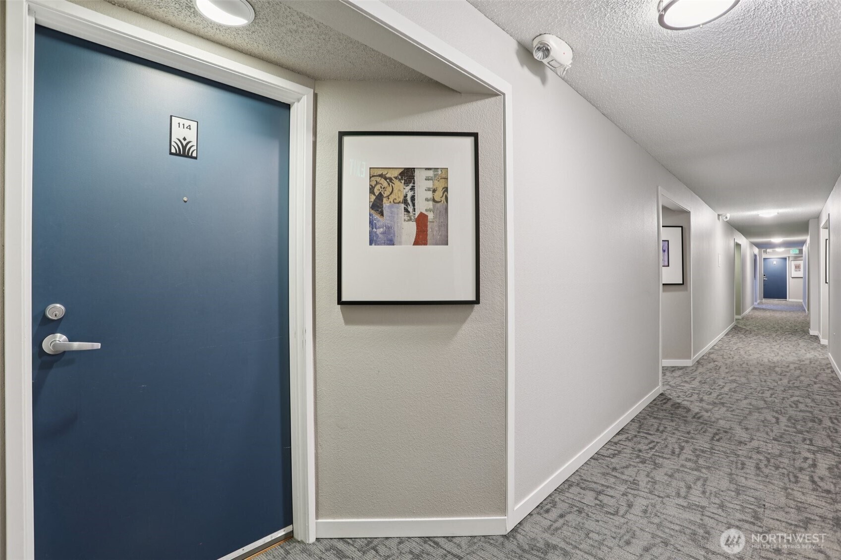 Property Photo:  275 W Roy Street 114  WA 98119 