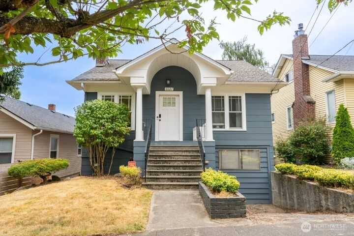 Property Photo: 6027 28th Avenue NE WA 98115