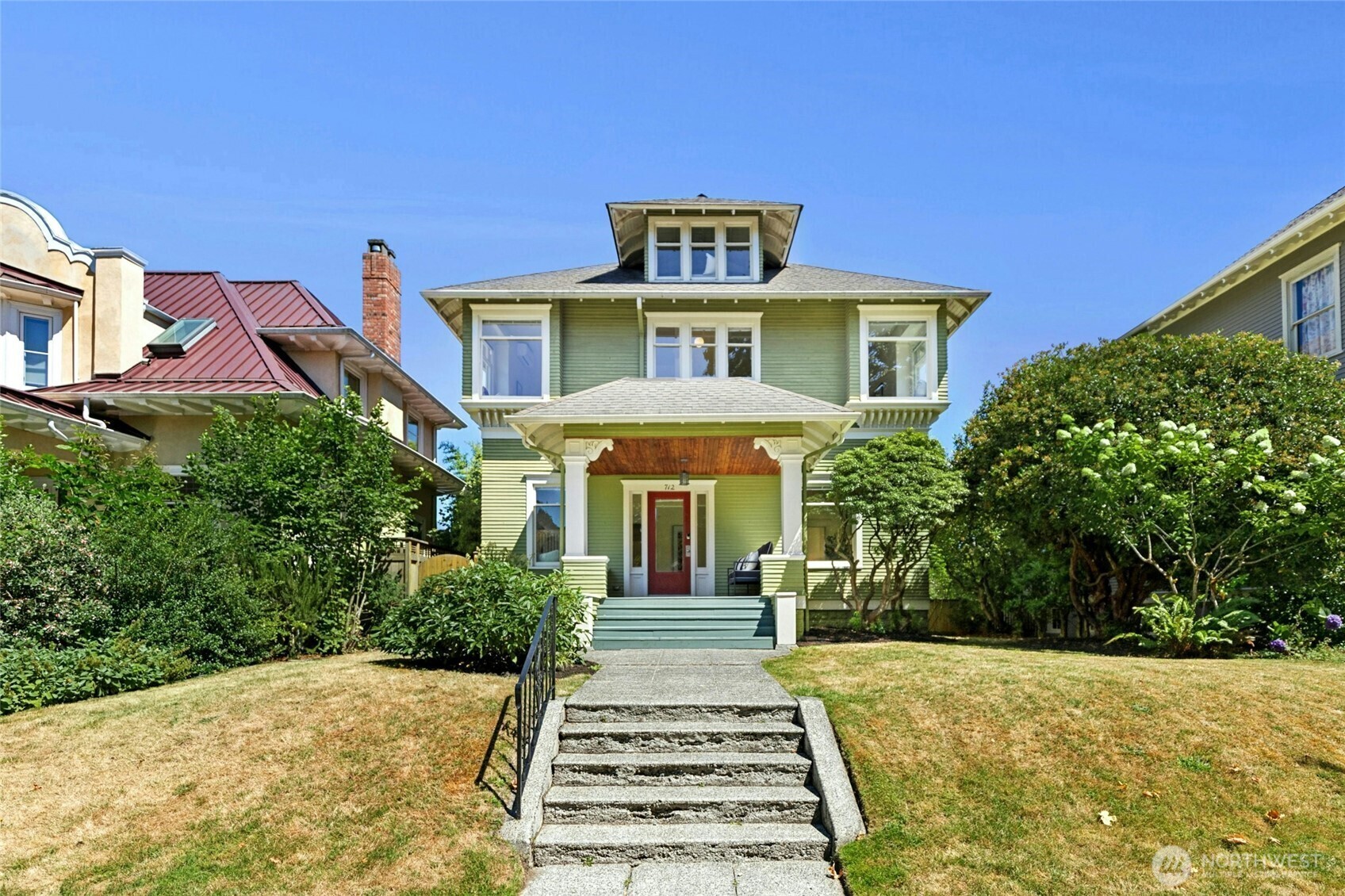712  17th Avenue E  Seattle WA 98112 photo
