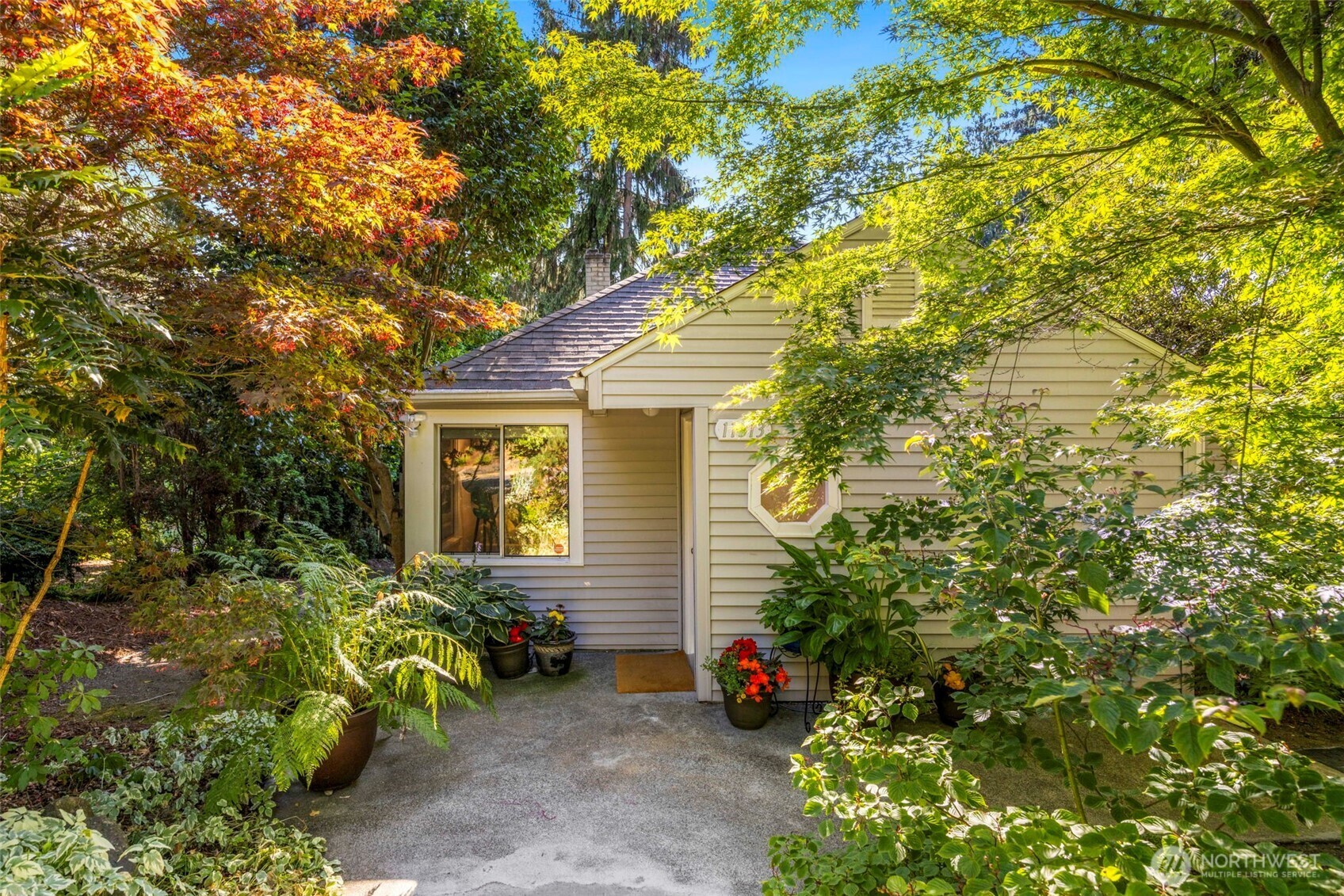 Property Photo:  11313  Alton Avenue NE  WA 98125 