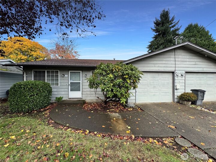Property Photo:  11112 SE 10th Street  WA 98664 