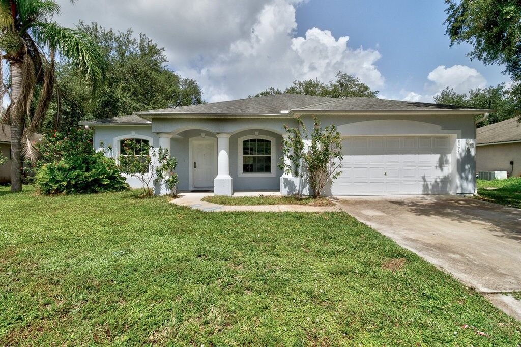Property Photo: 8955 103rd Avenue FL 32967