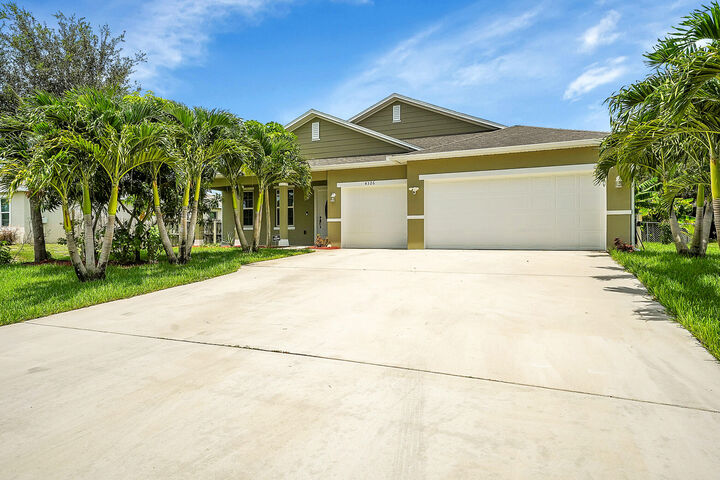 Property Photo: 4326 SW Calah Circle FL 34953