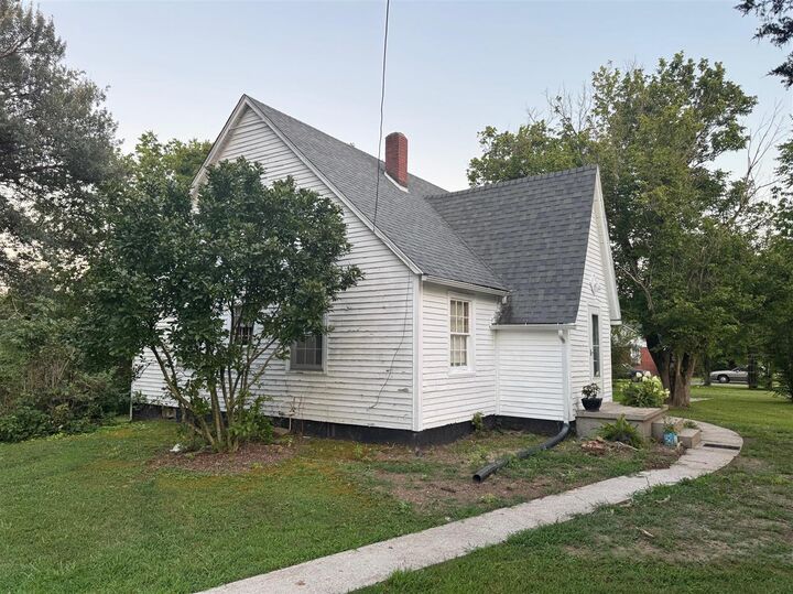Property Photo:  805 S Main Street  KY 42129 
