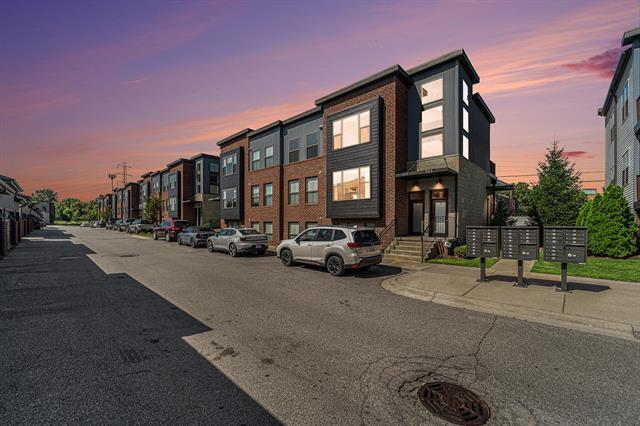 Property Photo: 1220 Diamond Court A MI 48067