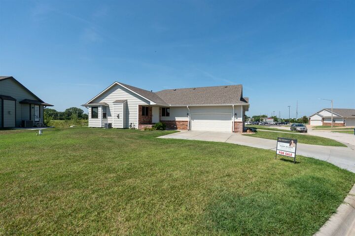 Property Photo: 711 S Bristol Circle KS 67207