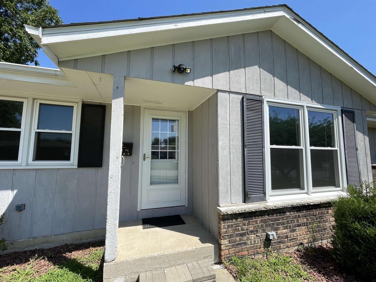 Property Photo: 1516 Glendale Street WI 53546