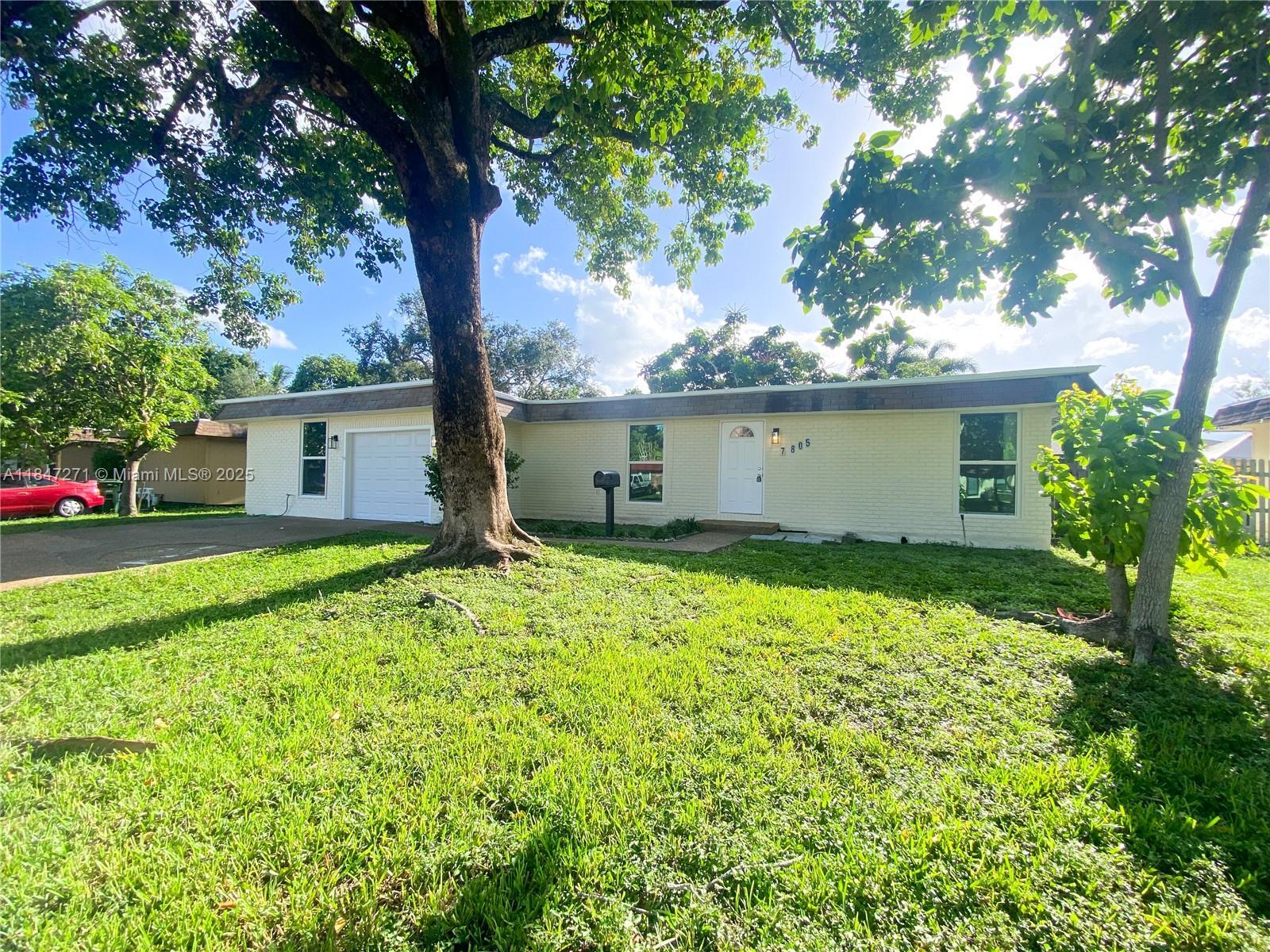 Property Photo: 7805 NW 67th Ave FL 33321