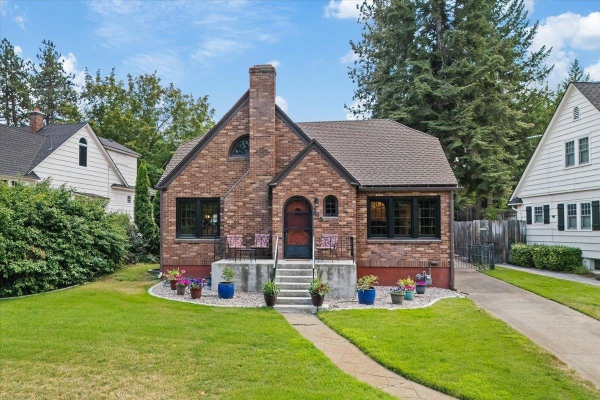 Property Photo: 848 E 28th Ave WA 99203