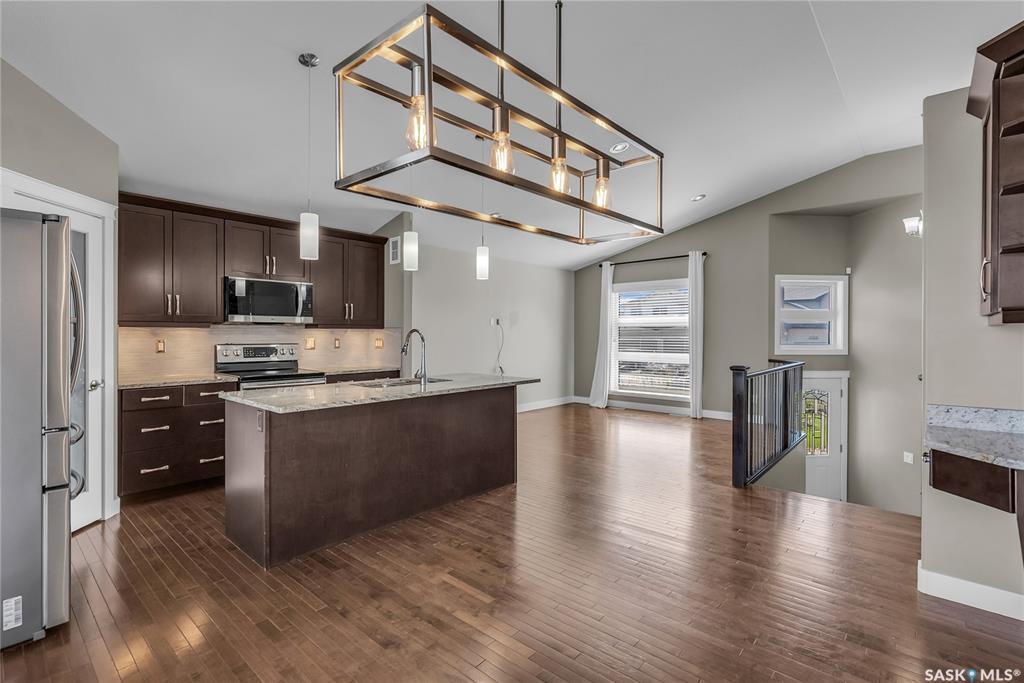 Property Photo: 447 Mahabir Crescent SK S7W 0J7