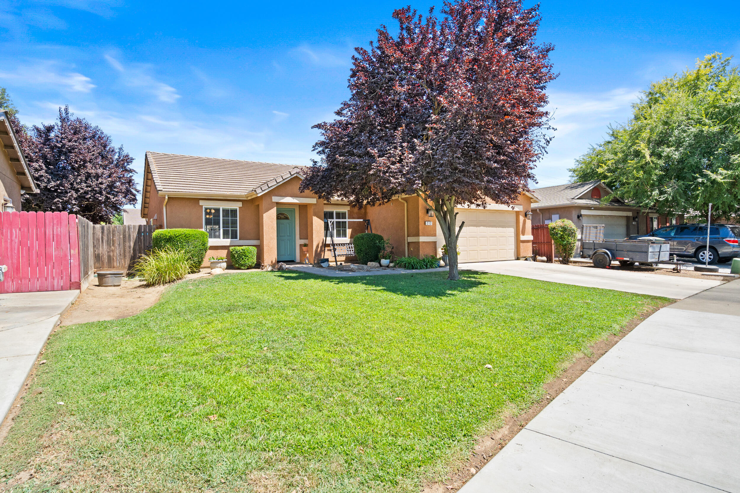 Property Photo:  212 N Casablanca Street  CA 93292 