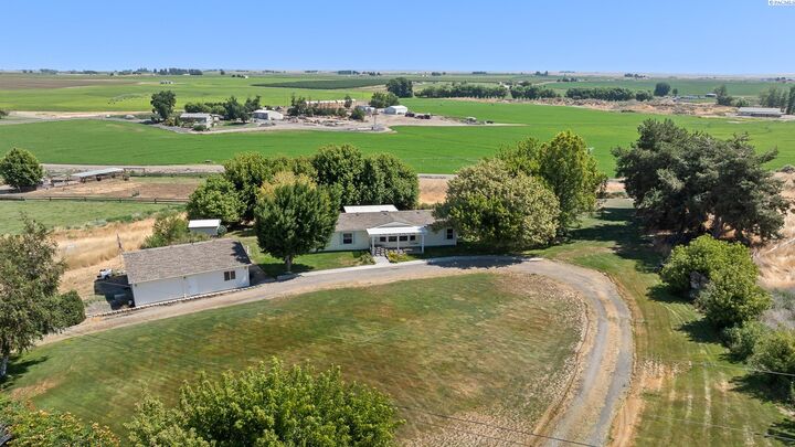 3101 Fir Rd.  Eltopia WA 99330 photo