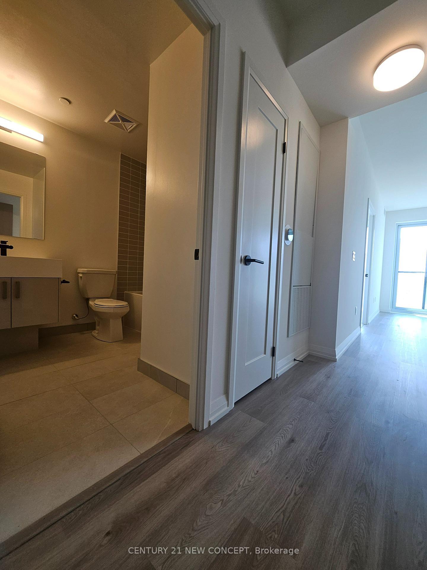 Property Photo: 280 Dundas Street W 2109 ON M5T 0E3