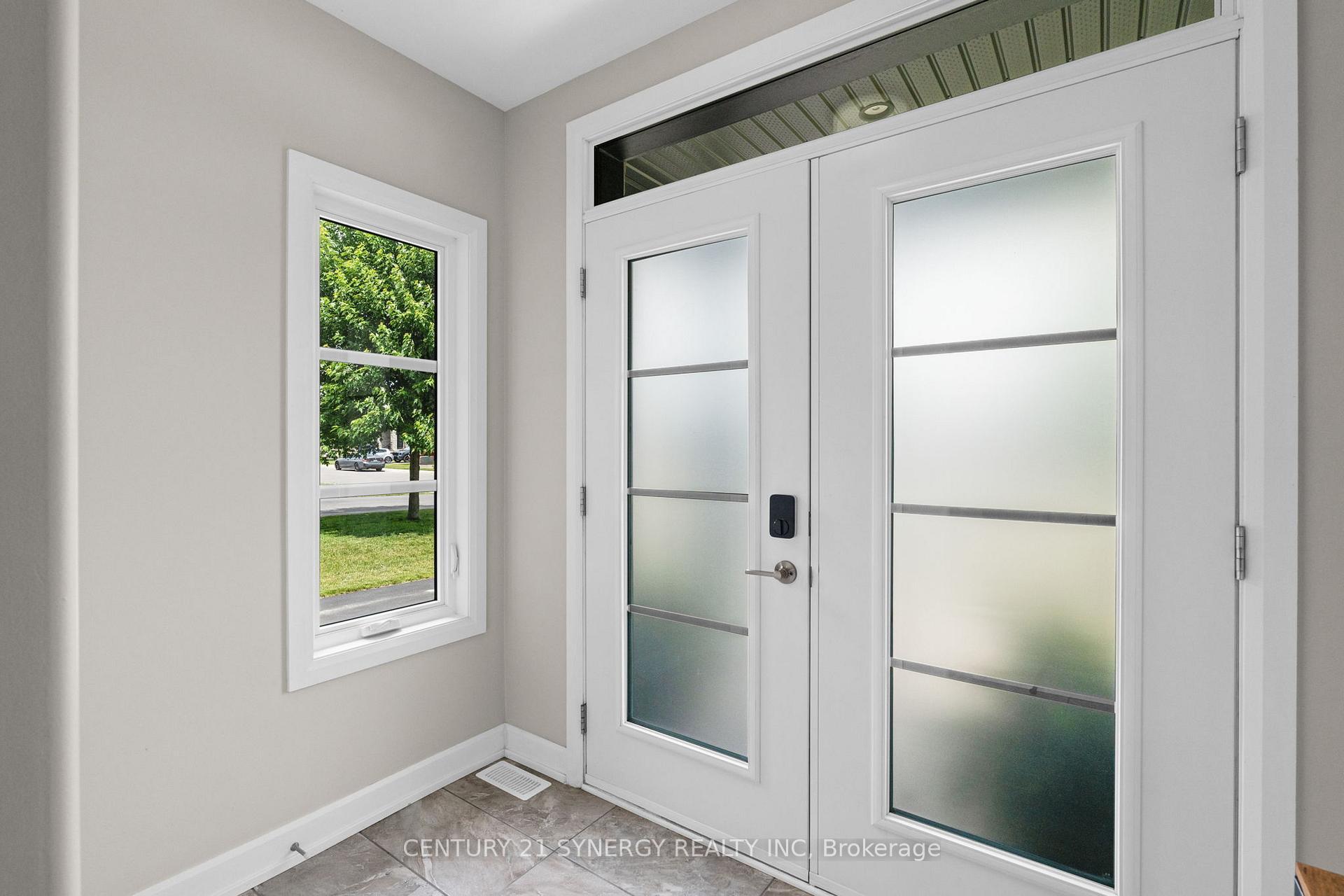 Property Photo:  406 Provence Avenue  ON K0A 1W0 