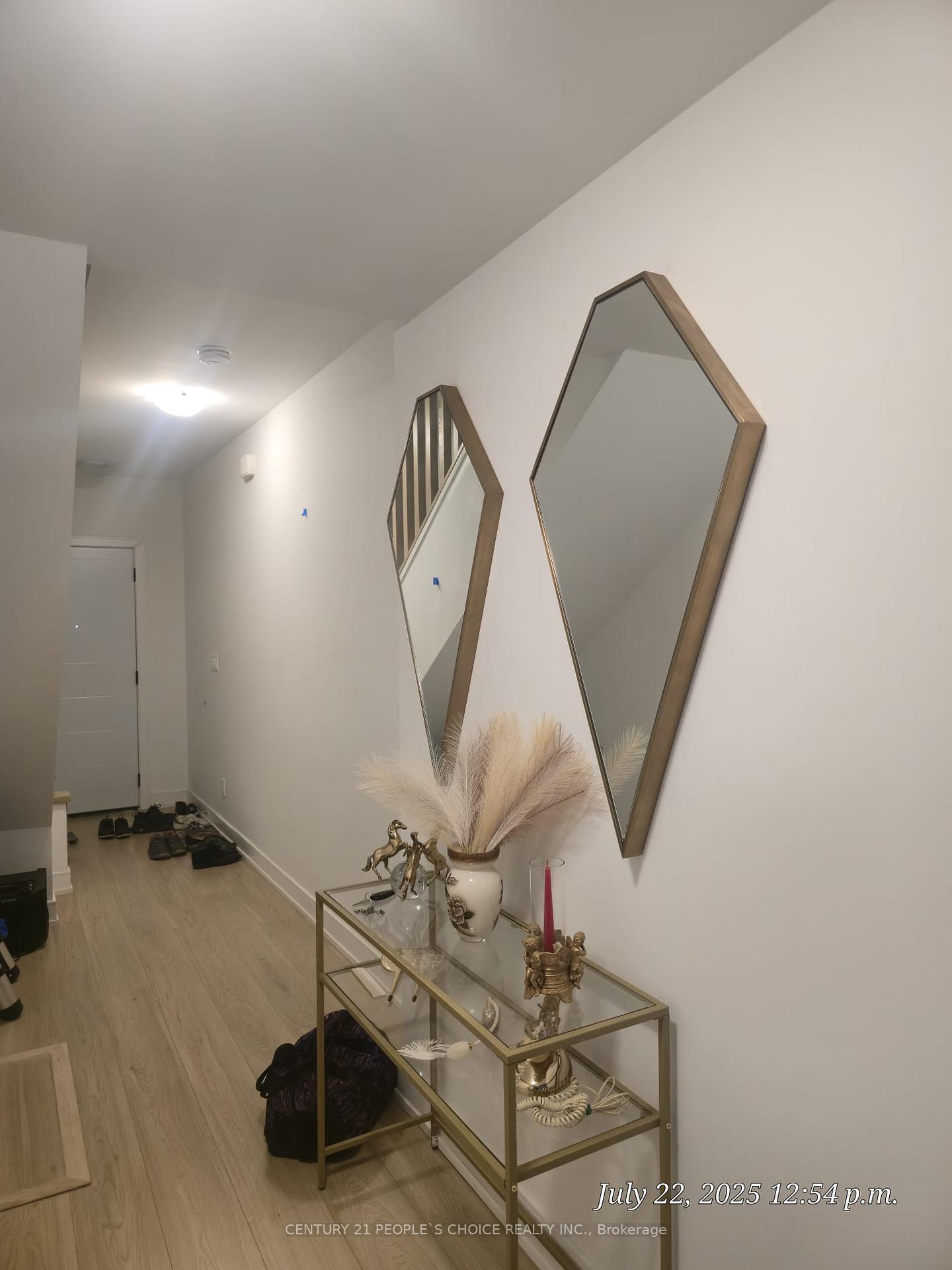 Photo de la propriété:  31 Desiree Place  ON L7E 2R7 