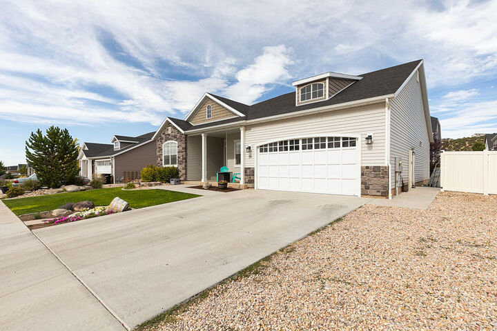 Property Photo: 54 N 2825 W UT 84720