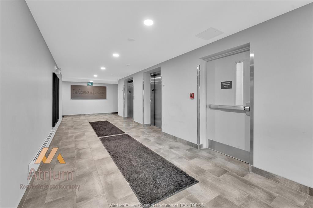 Property Photo:  2550 Sandwich West Parkway 110  ON N9H 0N4 