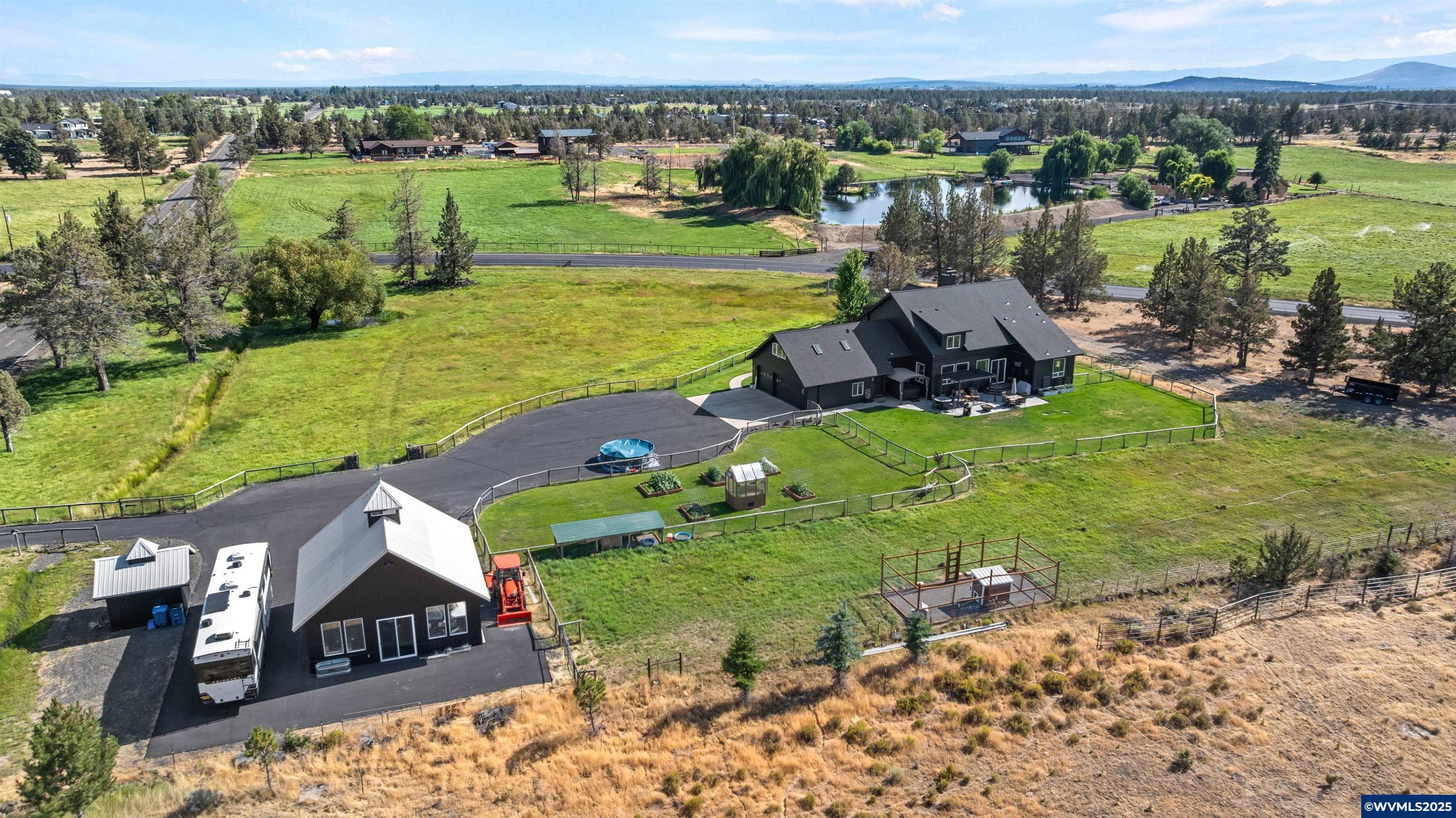 Property Photo: 8295 NE 33rd St OR 97760
