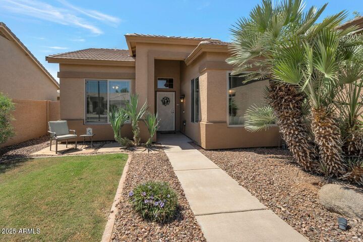 213 E Smoke Tree Road  Gilbert AZ 85296 photo