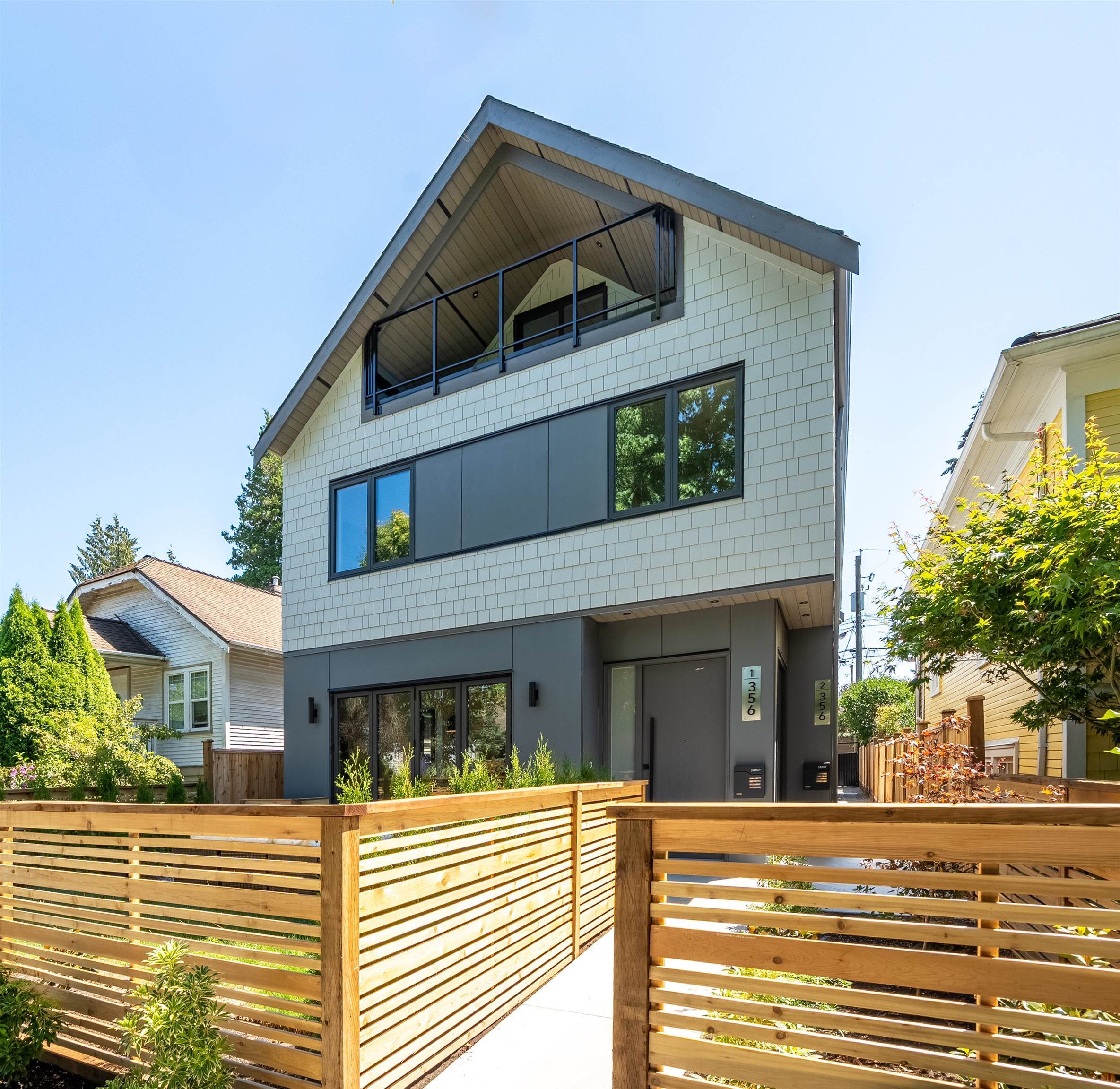 356 E 40th Avenue 2  Vancouver BC V5W 1L9 photo