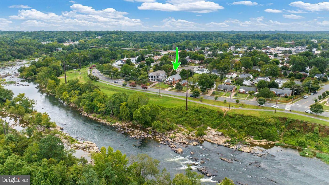Property Photo: 408 Riverside Drive VA 22401