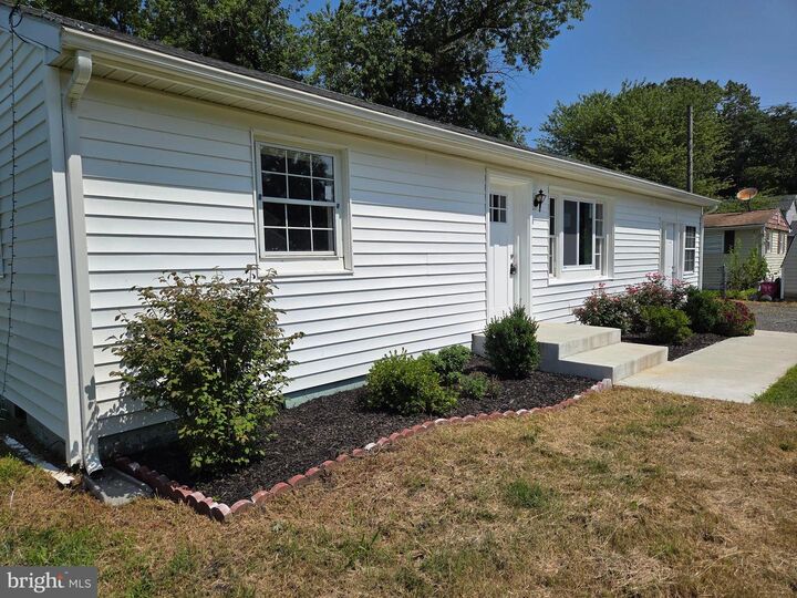Property Photo: 187 Brooks Drive VA 22443