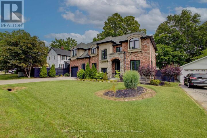 Property Photo: 991 Glenwood Avenue ON L7T 2K1
