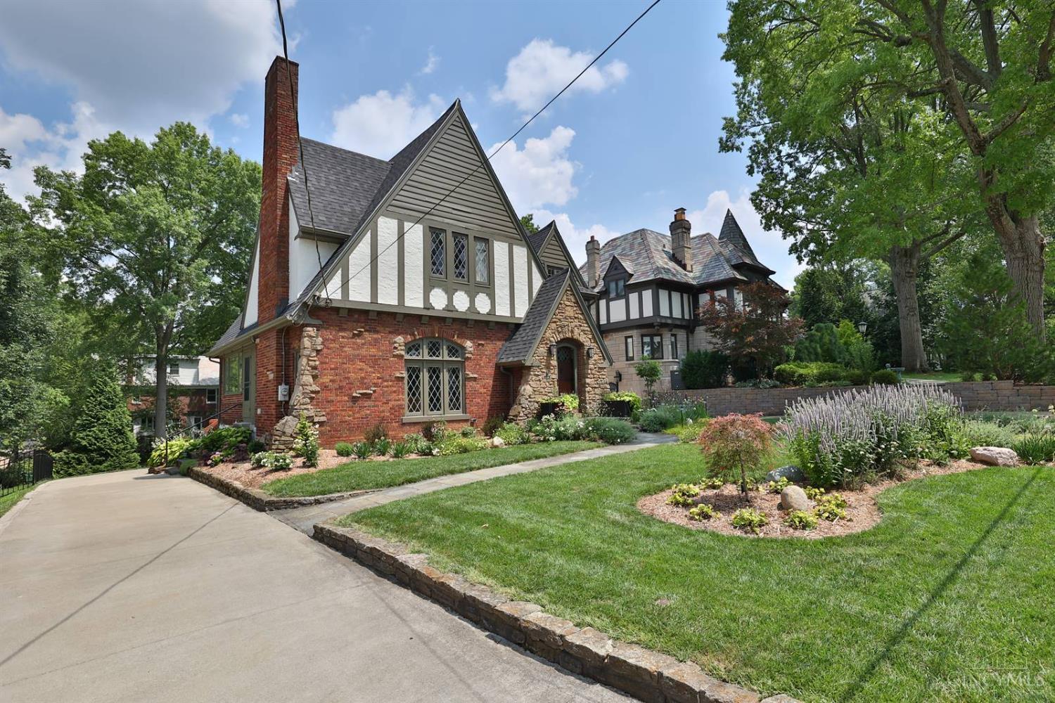 Property Photo: 716 Mannington Avenue OH 45226