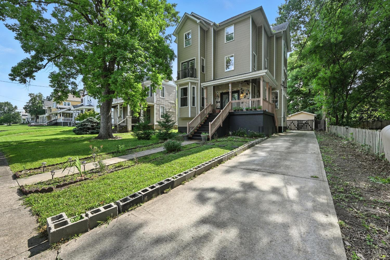 Property Photo: 8420 Curzon Avenue OH 45216
