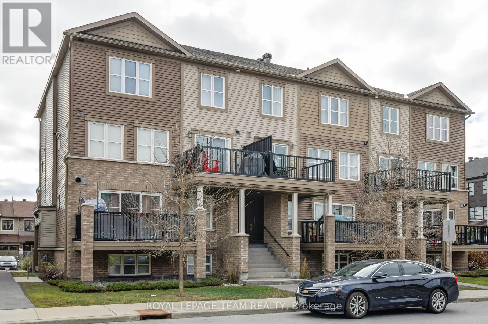 474 Clearbrook Drive  Ottawa ON K2J 5X5 photo