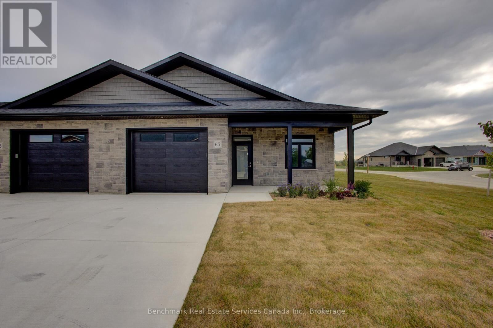Property Photo:  53 Cavalier Crescent  ON N0G 2R0 