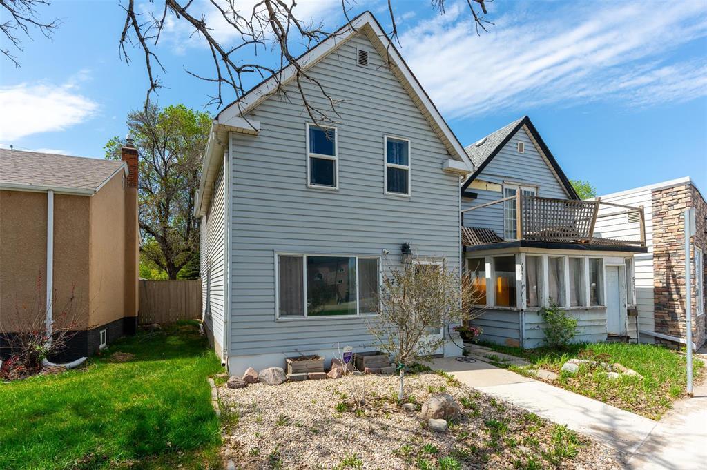 Property Photo: 579 Archibald Street MB R2J 0X7