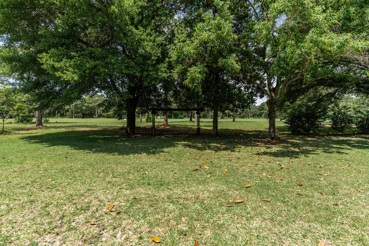 Property Photo:  631 NE Country Club Avenue  FL 32547 