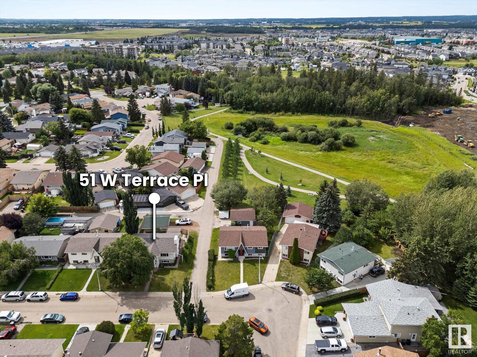 Property Photo: 51 West Terrace Place AB T7X 1T4