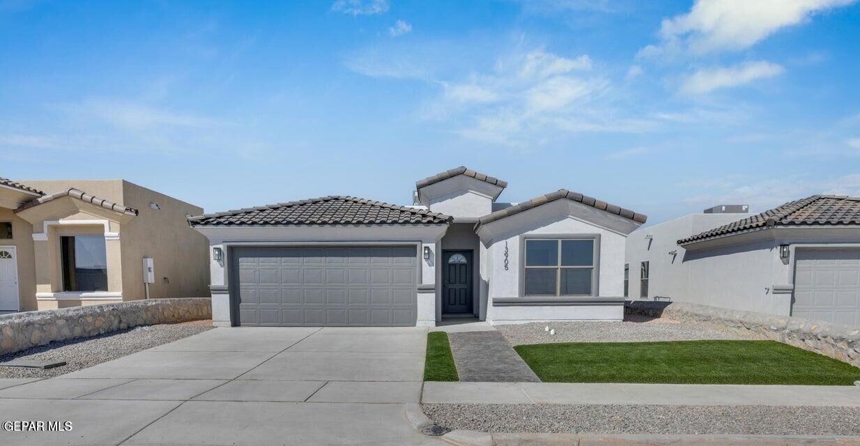 Property Photo: 13924 Paseo Perlas Drive TX 79928