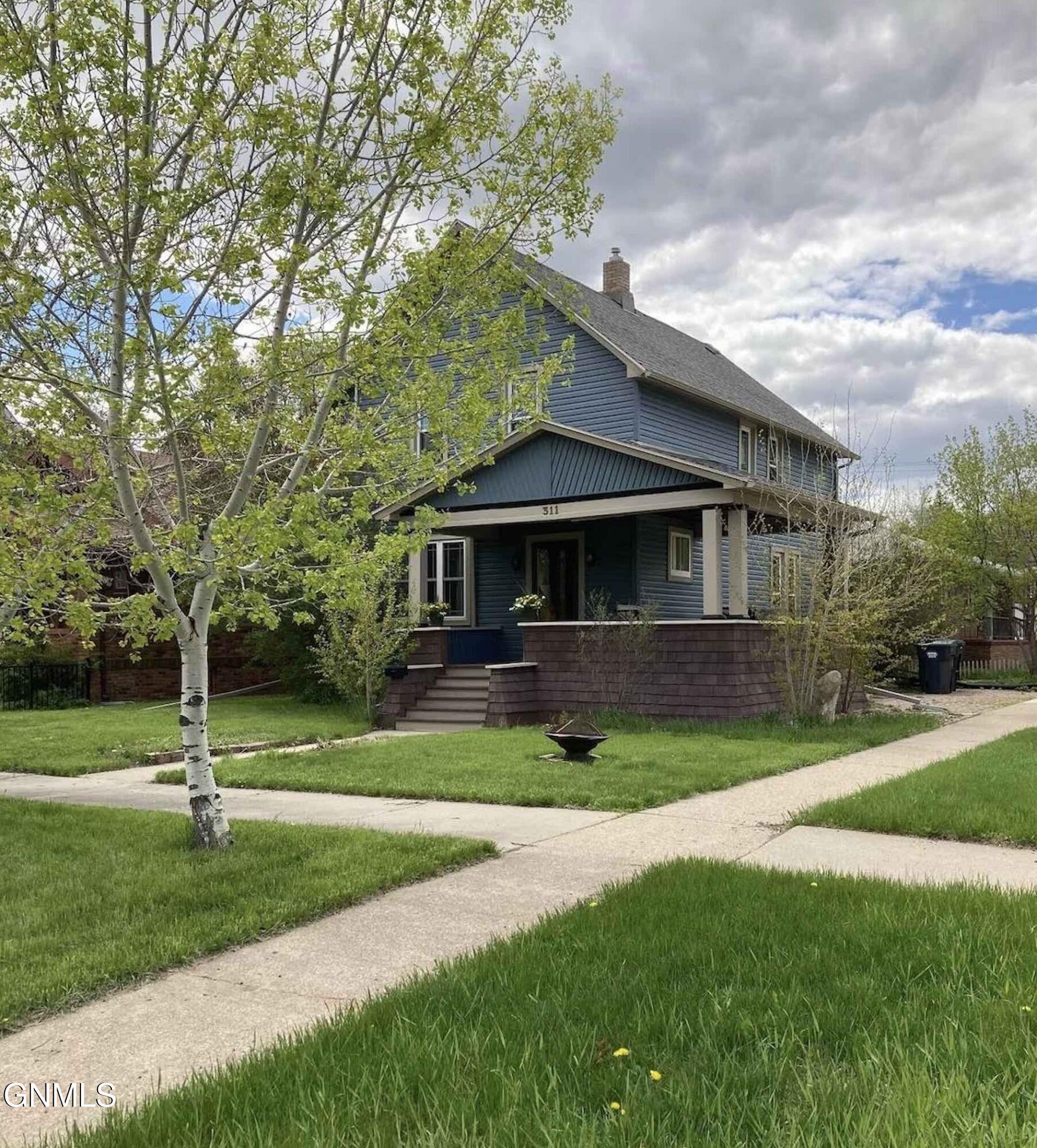 311 5th Avenue NW  Mandan ND 58554 photo